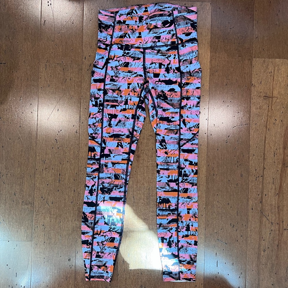 Lululemon High Waisted Fast and Free 25" Size 4